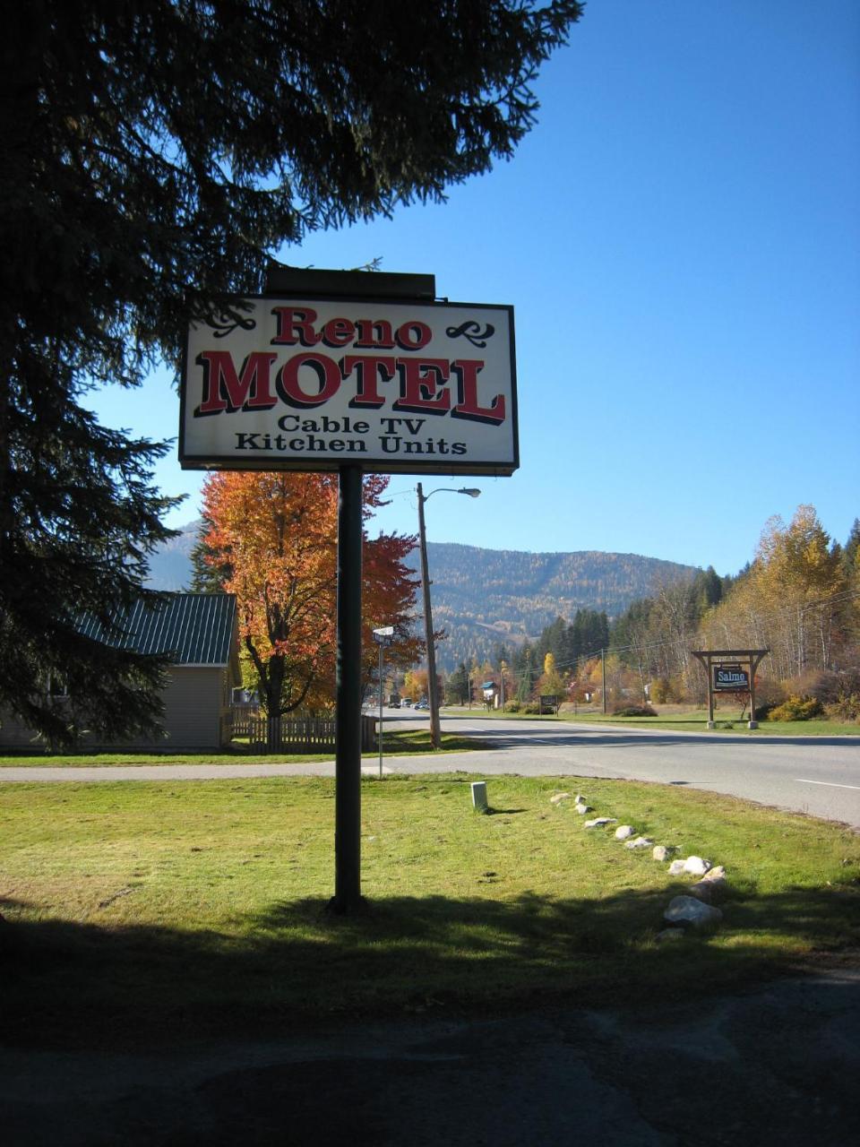 Reno Motel Salmo ภายนอก รูปภาพ